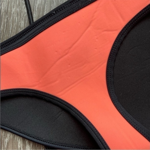 Triangl Swimwear bikini bottom & bag. Medium - Picture 4 of 15